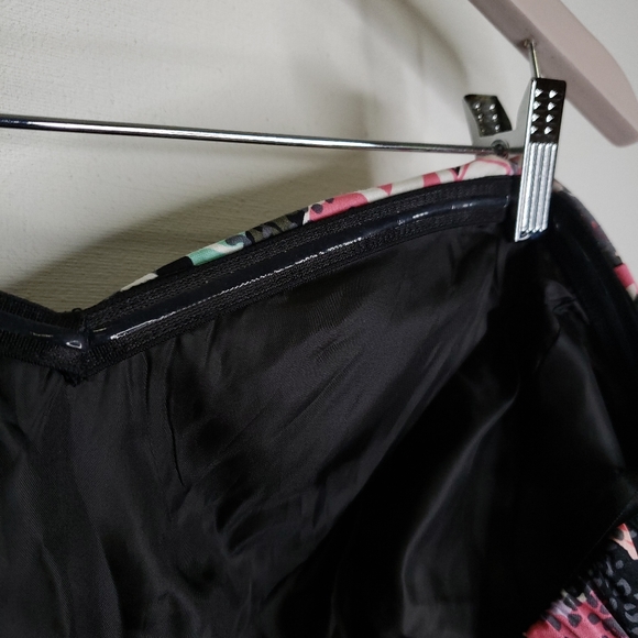 Torrid Floral Print Tube Strapless Top 2 - Picture 7 of 9